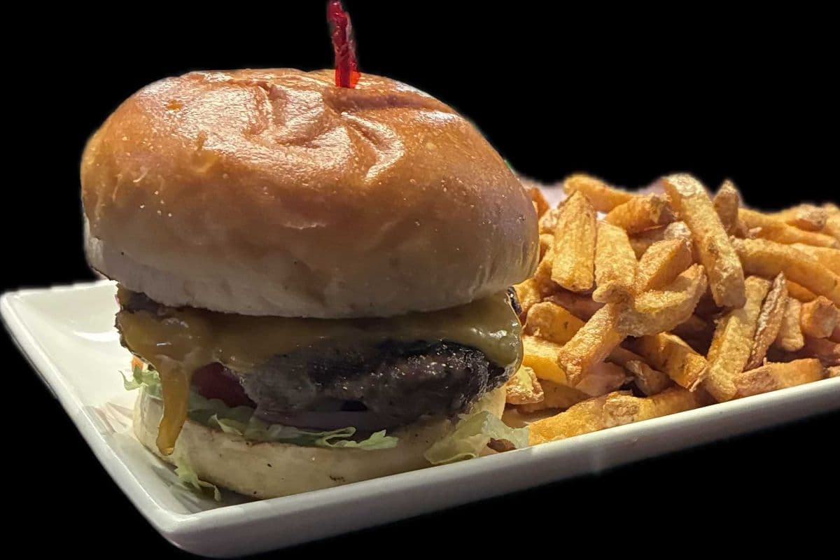 Classic Cheese Burger (6 oz)