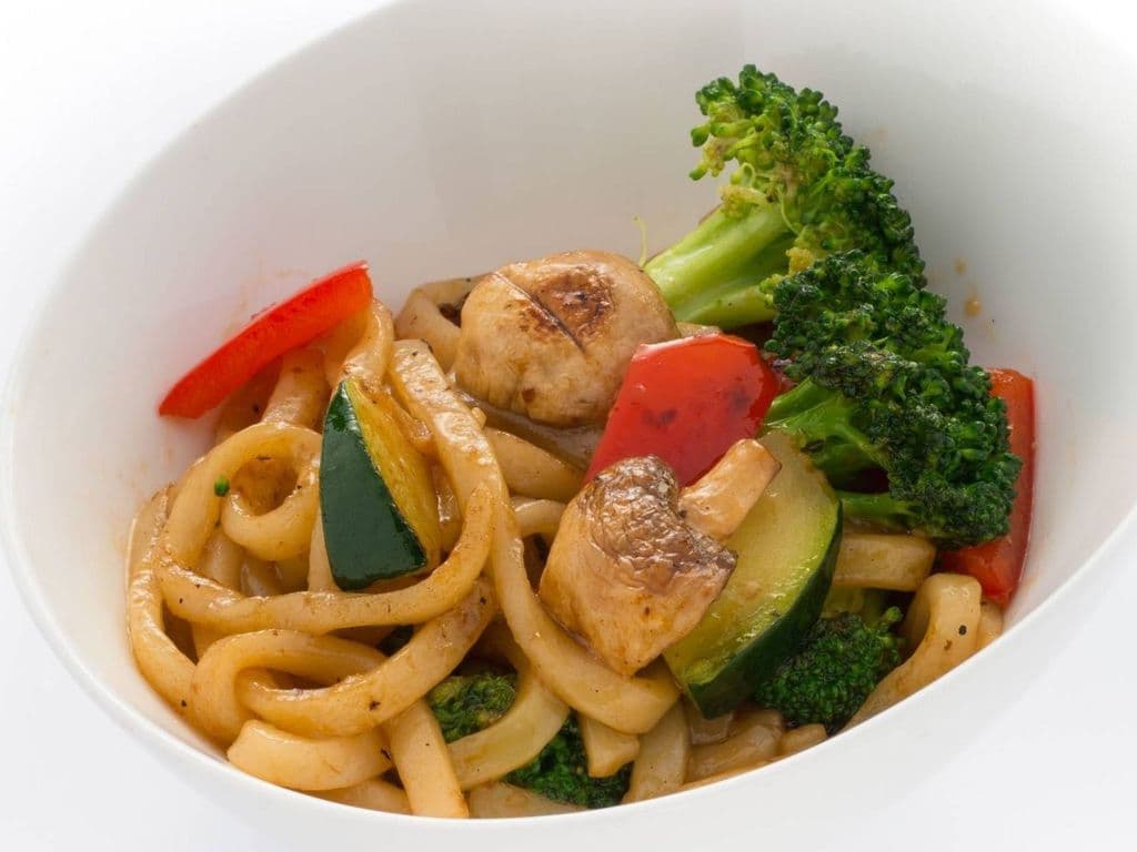 N03 Vegetable Fried Udon