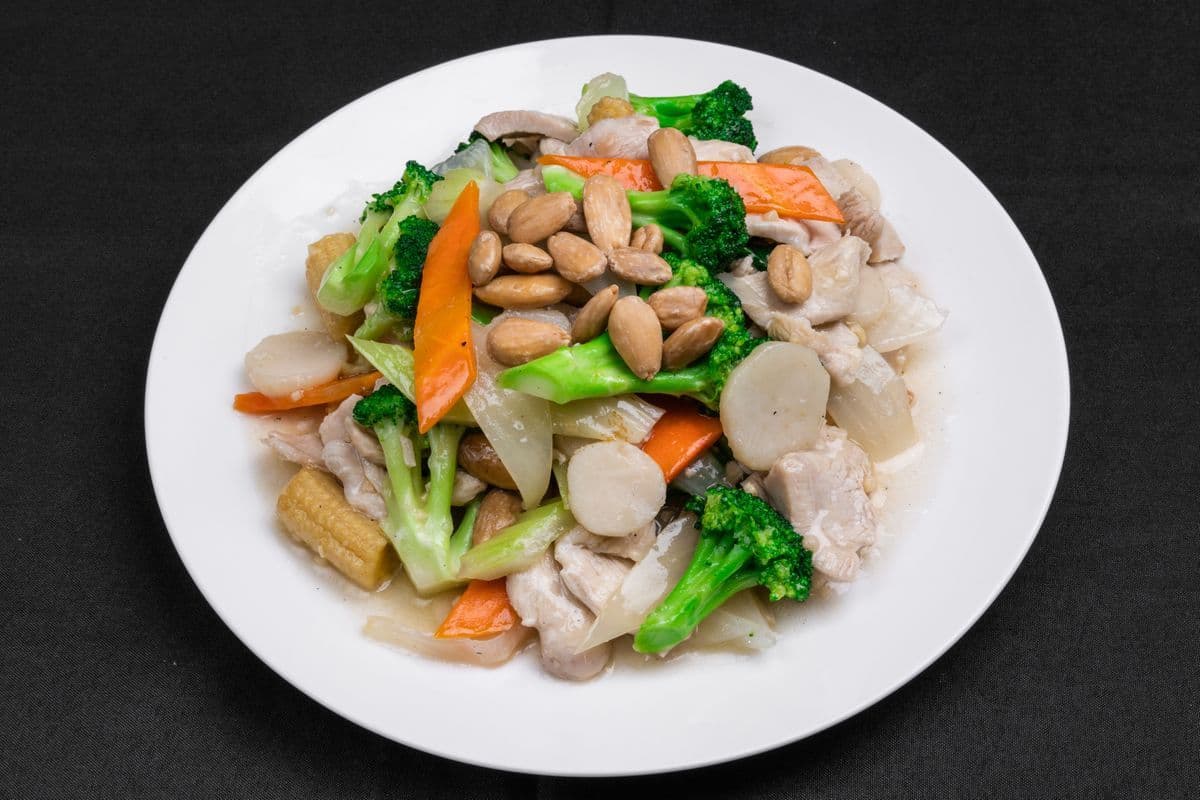 Almond Chicken Guy Ding