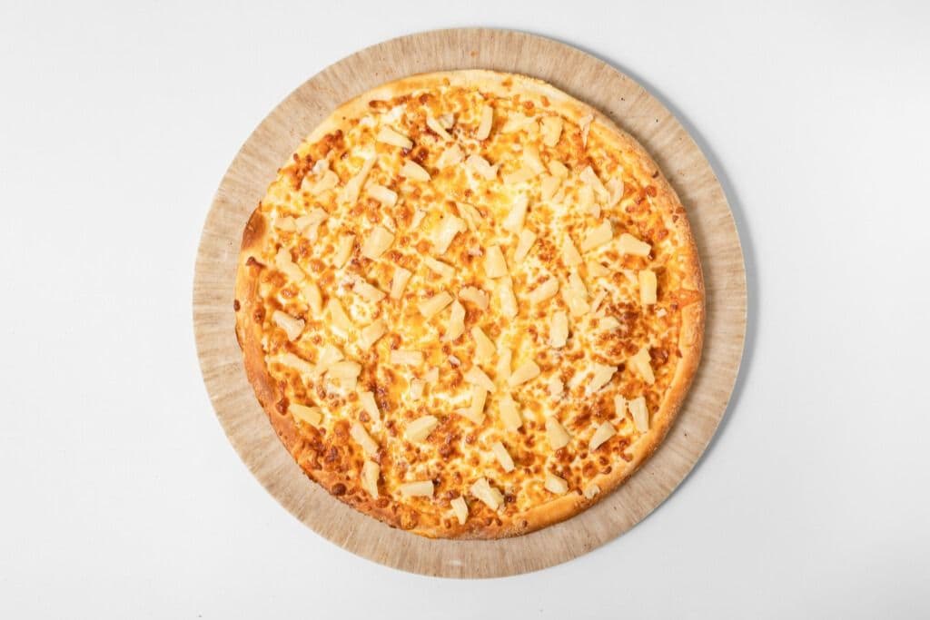 Large Hawaiian Deluxe Pizza