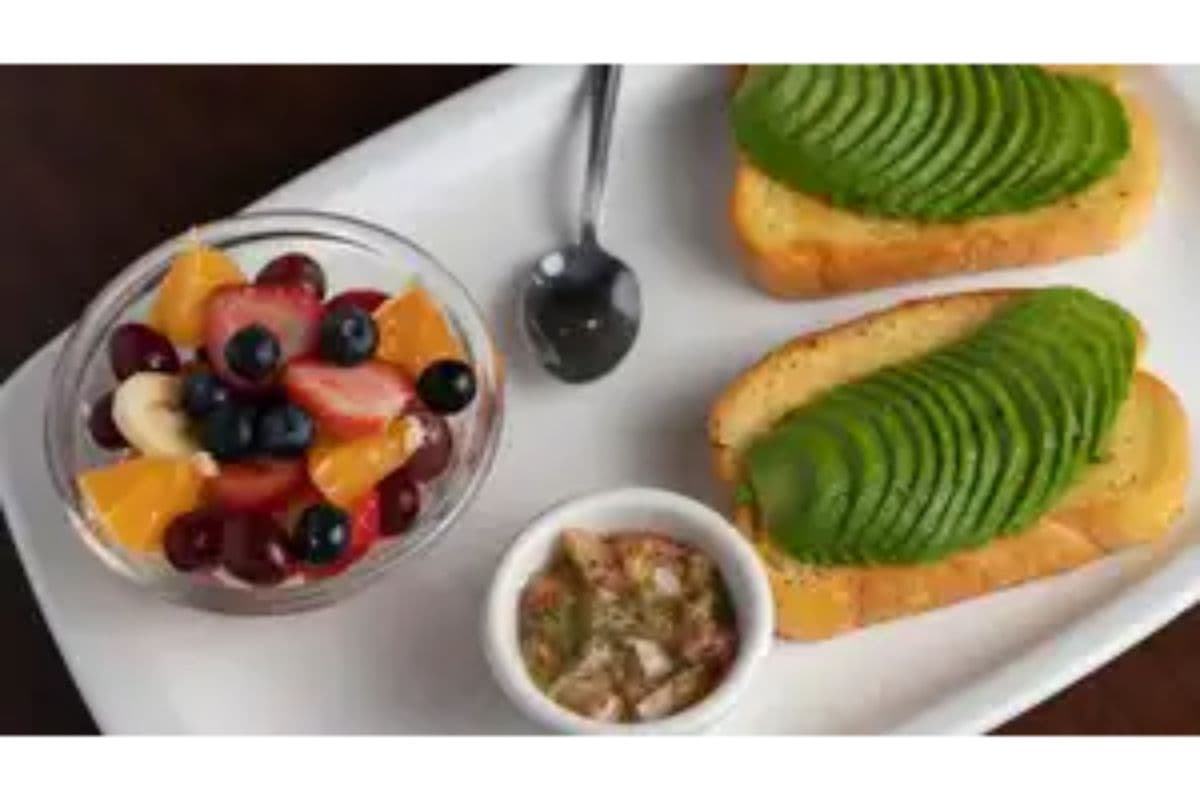 Avocado and Garlic Bread