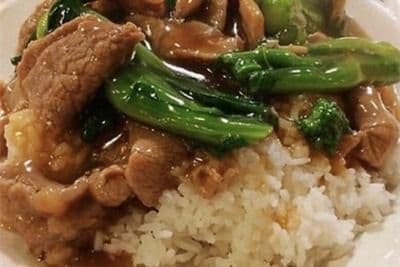 H05. Sliced Beef with Seasonal Vegetable on Rice 时菜牛肉饭