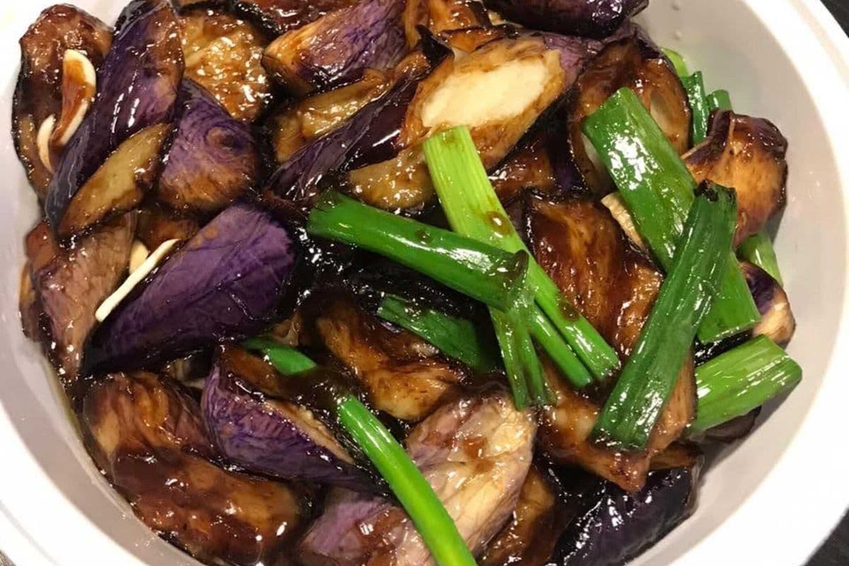 V9. Bean Sauce Eggplant