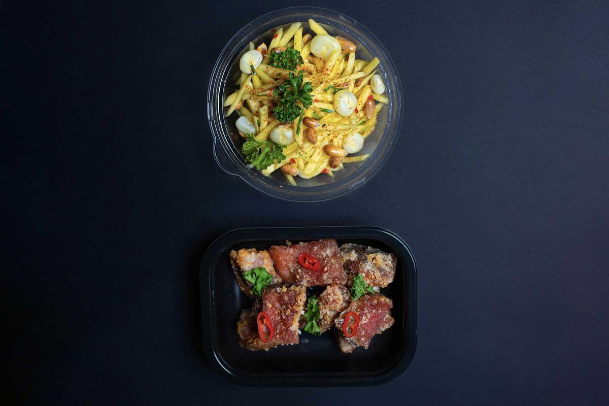Chicharron karaage et salade de mangue