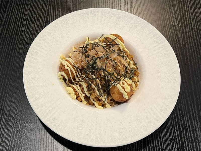 H02 Japanese Fried Rice w/ Takoyaki H02 日式章魚燒炒飯