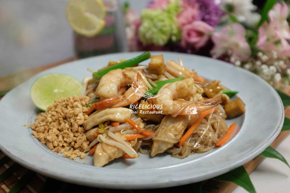 N1. Pad Thai