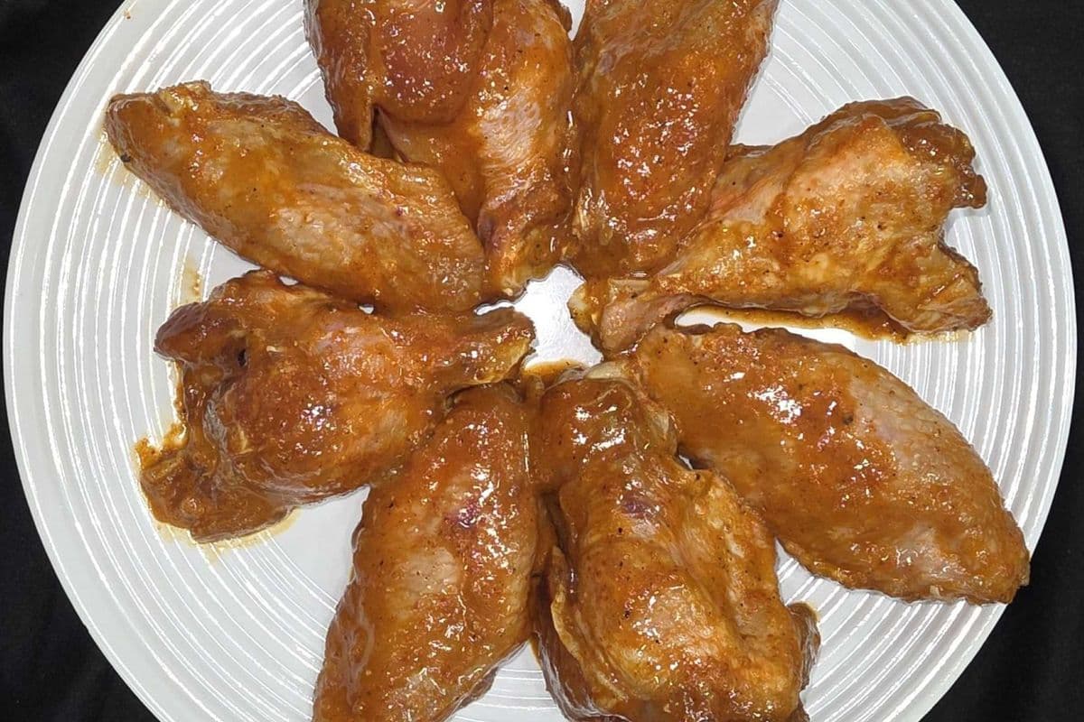 Honey Garlic Wings (1 lb)