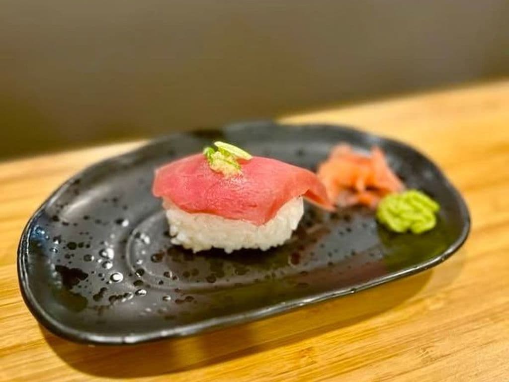 Bincho Maguro (Albacore Tuna) (Red Tuna) Nigiri (GF)