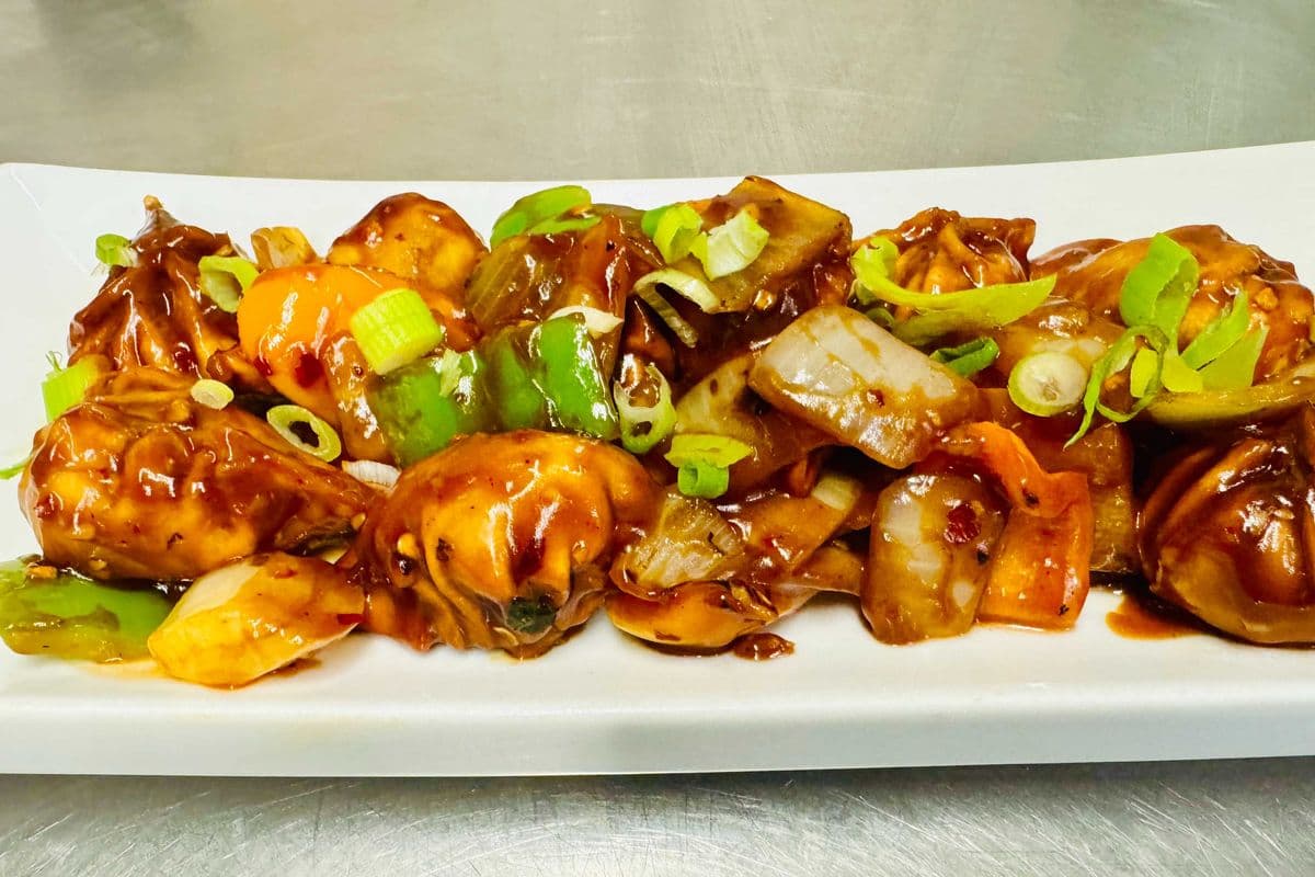Chili Veg Momo (10 pcs)