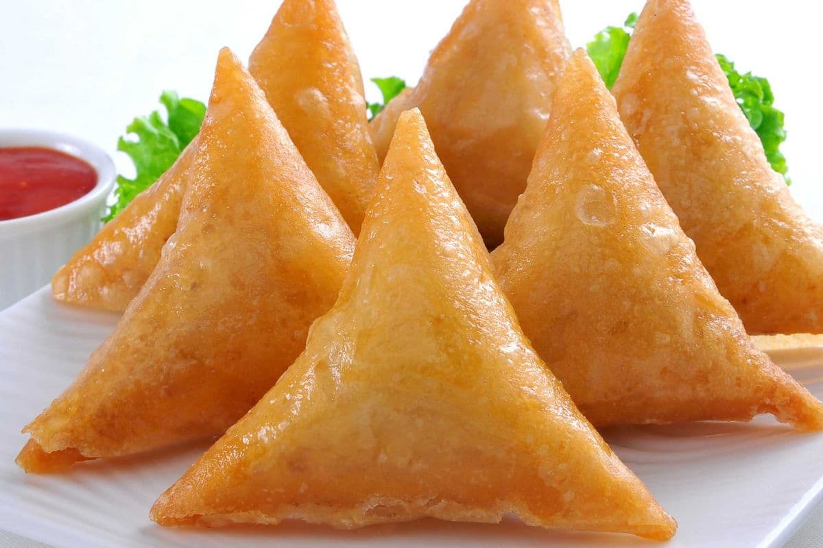 Vegitable Samosa (Medium)