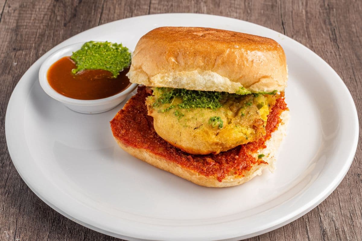Butter Vada Pav
