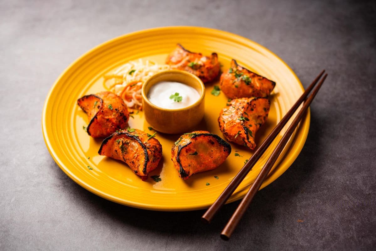 TANDOORI VEGI MOMOS