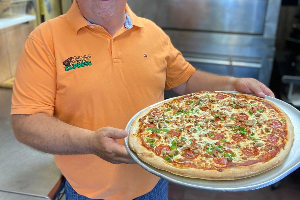 Jumbo House Pizza and Jumbo Garlic