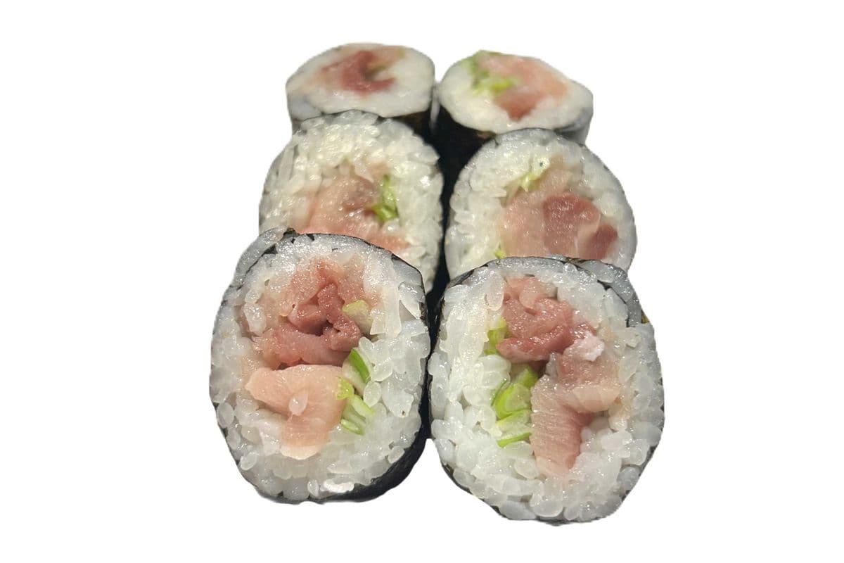 Hamachi Roll (6 pcs)