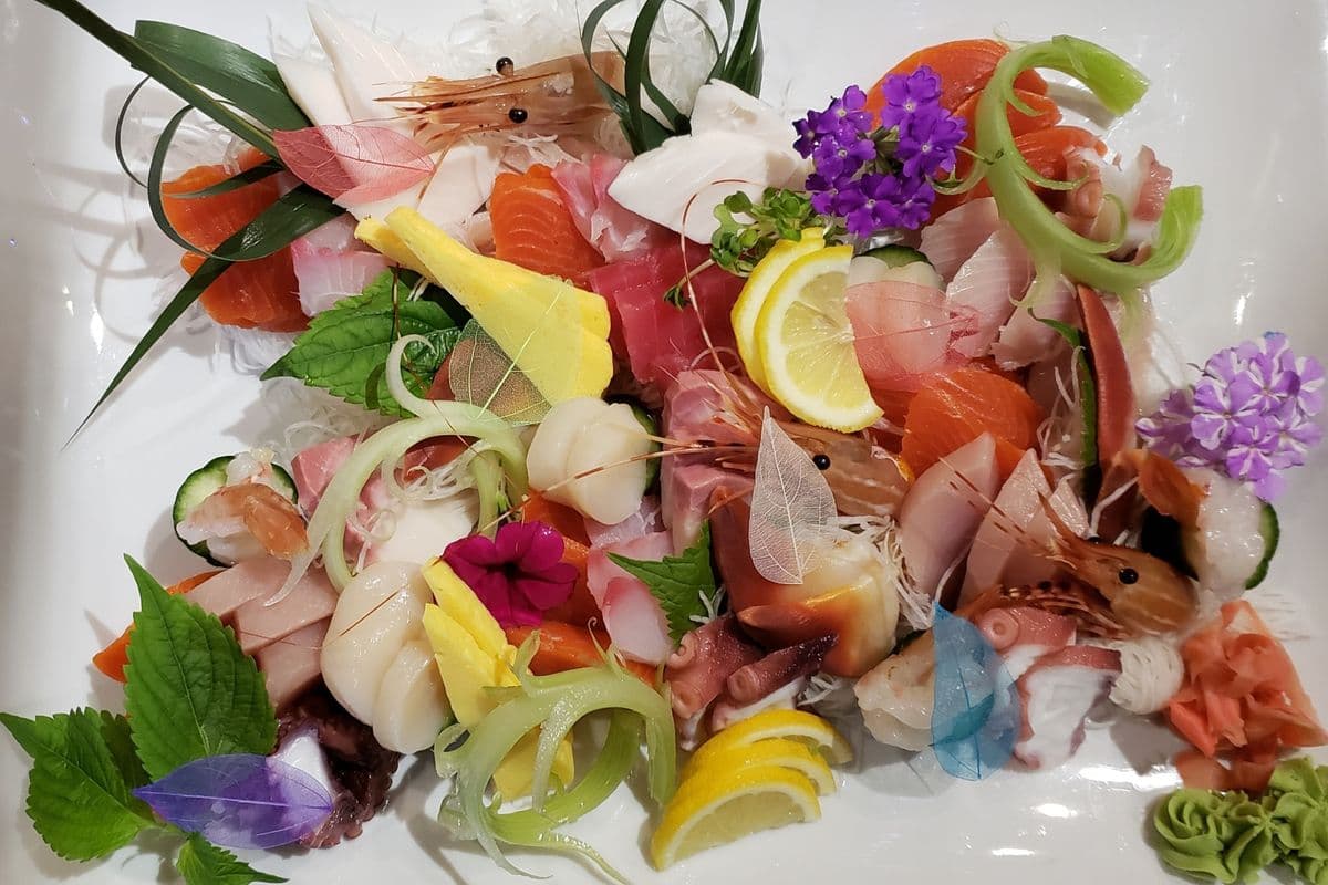 Chef's Special Assorted Sashimi (60 pcs)