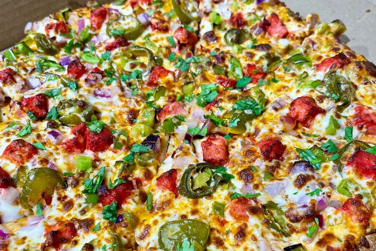 π Spicy Sauga Chicken Pizza πΆοΈ