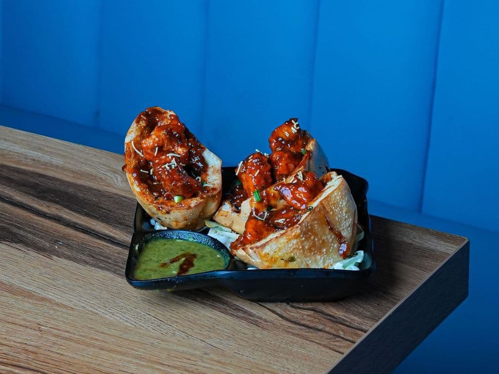 Schezwan Pocket Kulcha -(Paneer/Chicken)