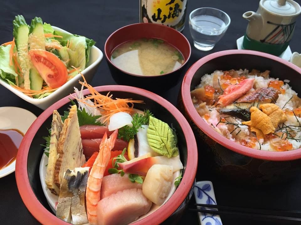 Chirashi Sushi Assortment