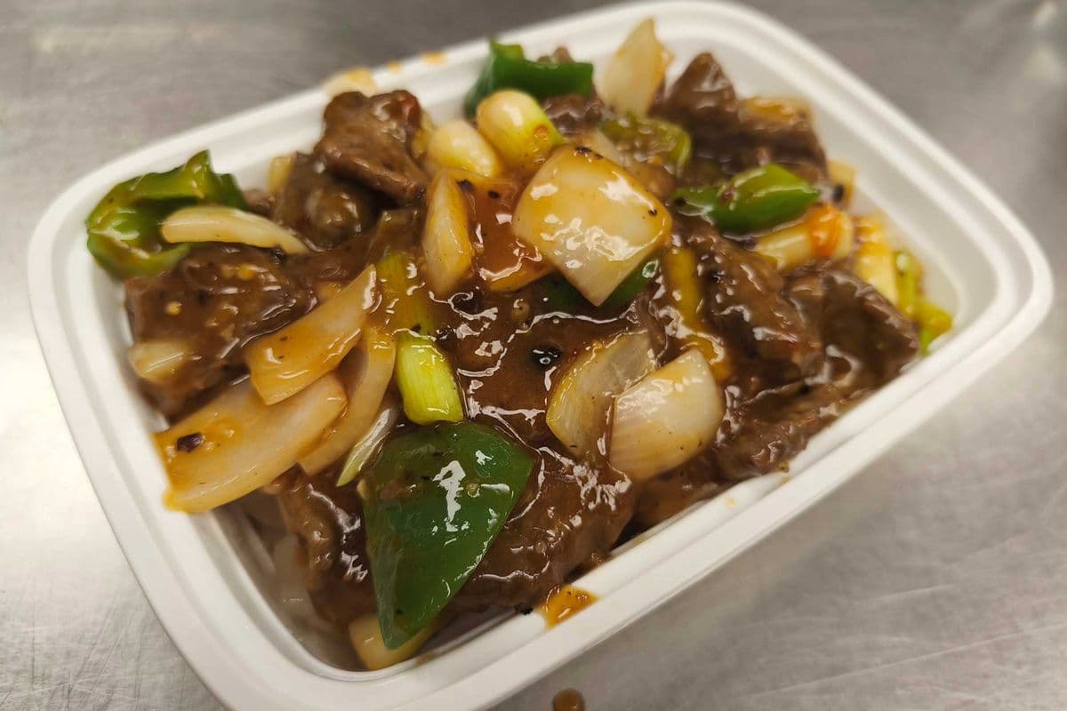101. Beef Chow Fan with Black Bean and Garlic Sauce