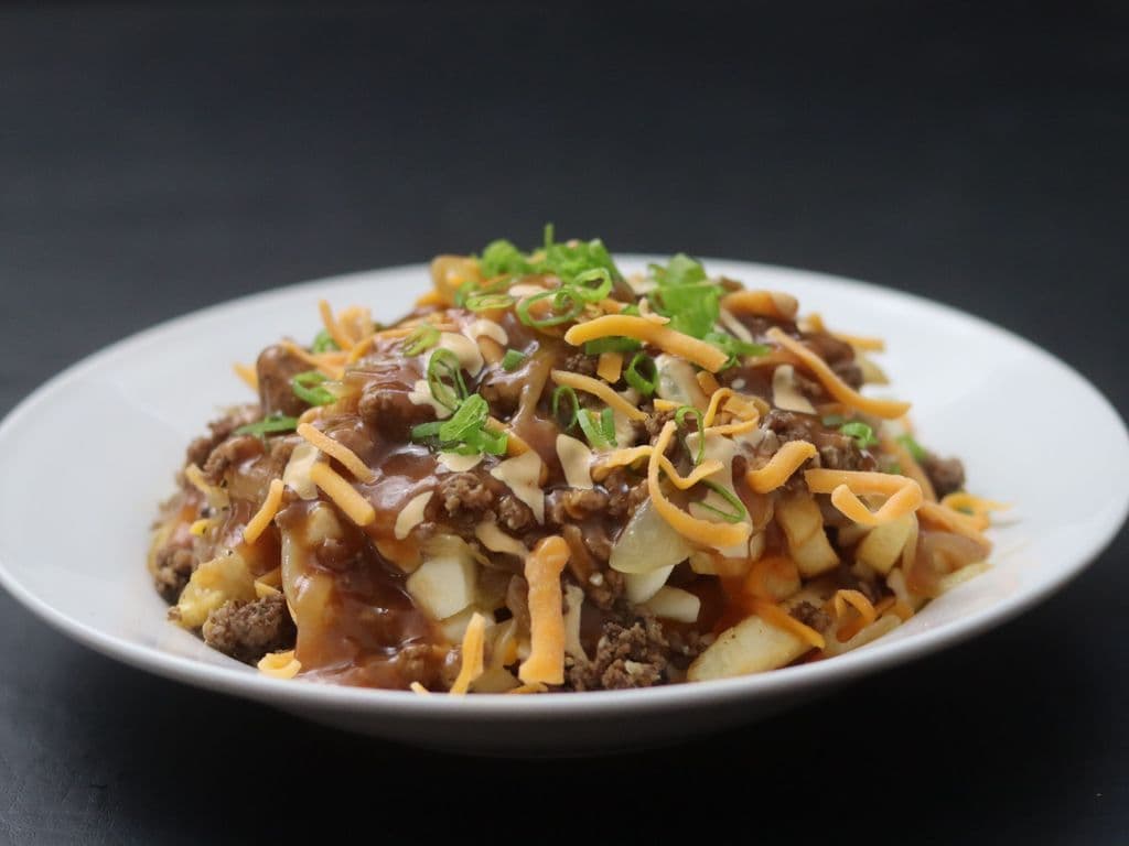 ~POUTINE CHEESEBURGER (G)