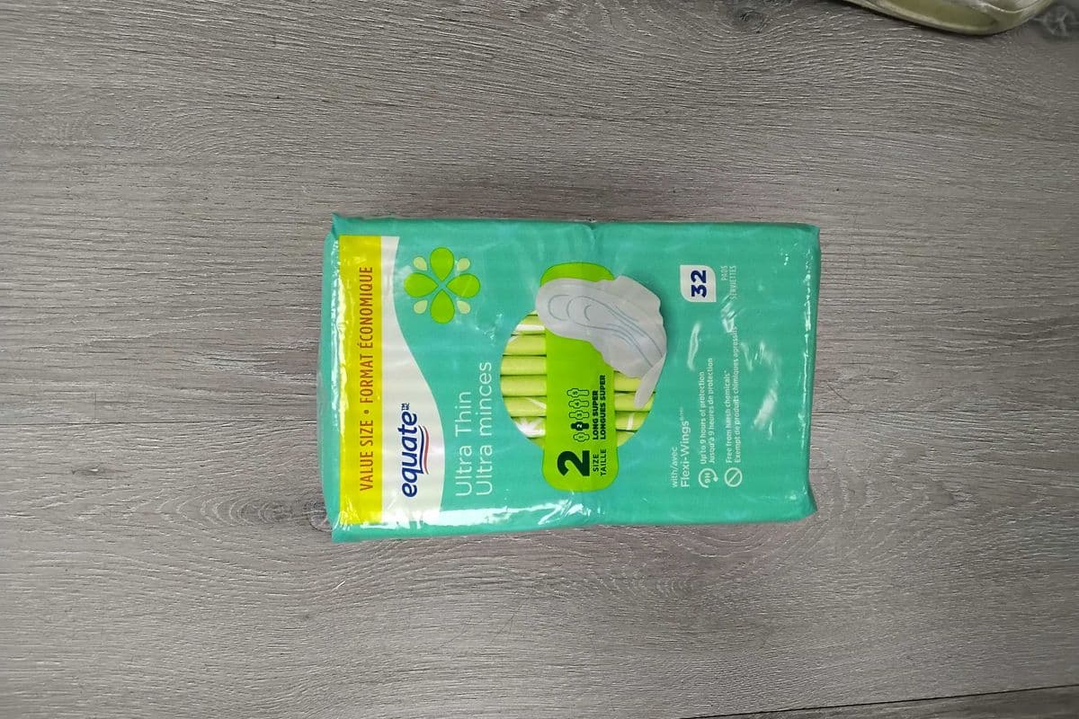 Equate ultra thin with flexi wings size 2 (long super) (32 pads)