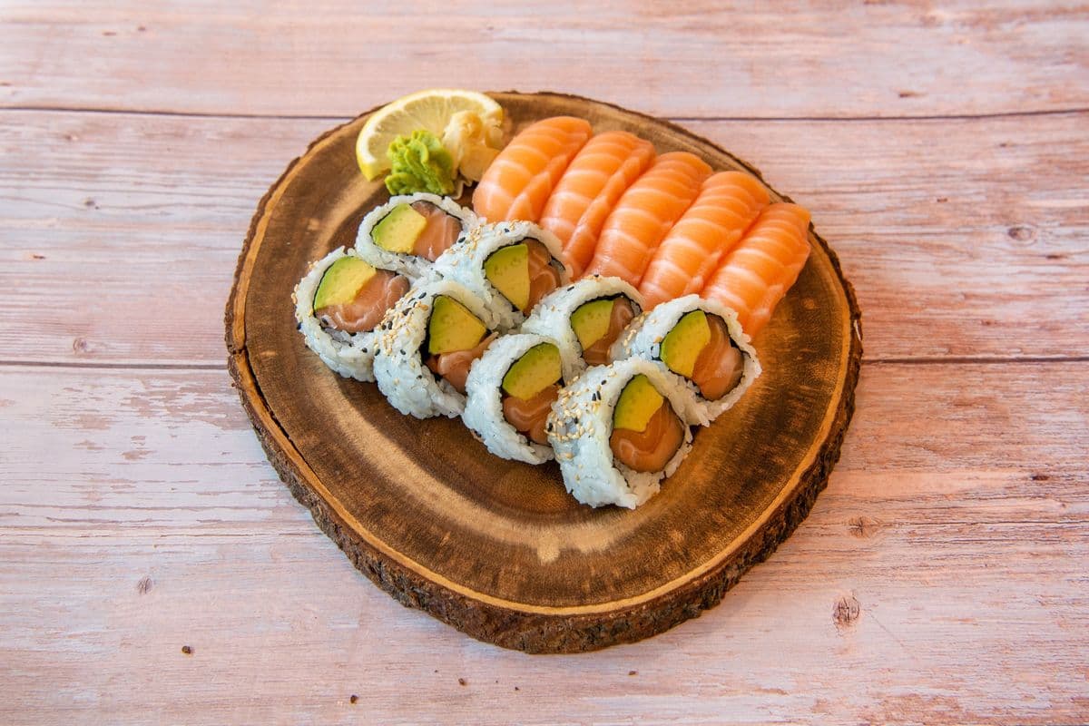 5pcs Salmon Sushi And 5 pcs Bbq Salmon Roll