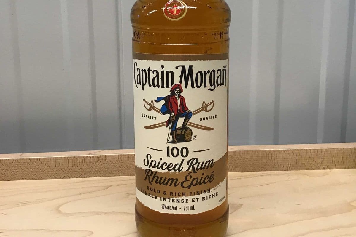 Captain Morgan Spiced Rum (1 x 750 ml)