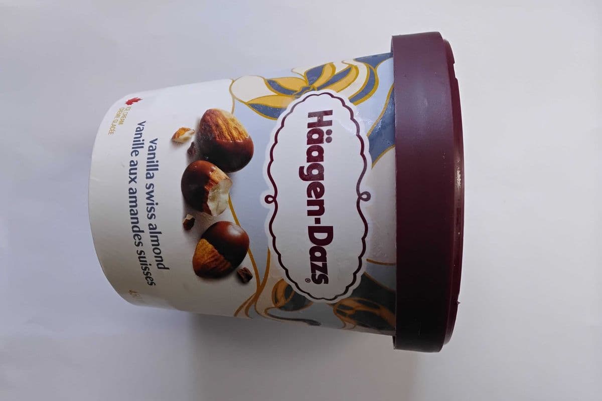 Haagen Dazs vanilla swiss almond (450 ml)