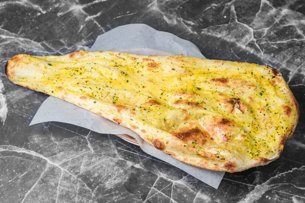 Garlic Naan (1 pc)