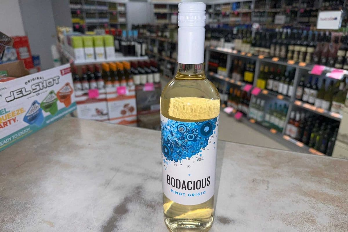 BODACIOUS PINOT GRIGIO 750 ML (1 x 750 ML)