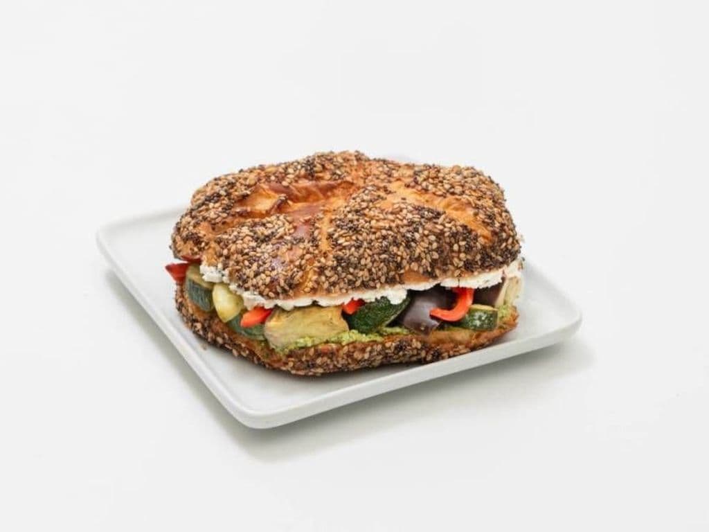 Danoise légumes grillés et fromage de chèvre / Grilled Veggie & Goat Cheese Danish