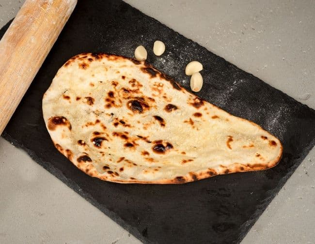 GARLIC NAAN