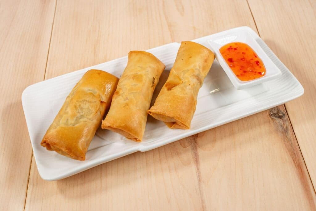 2. Spring Roll (6pcs)