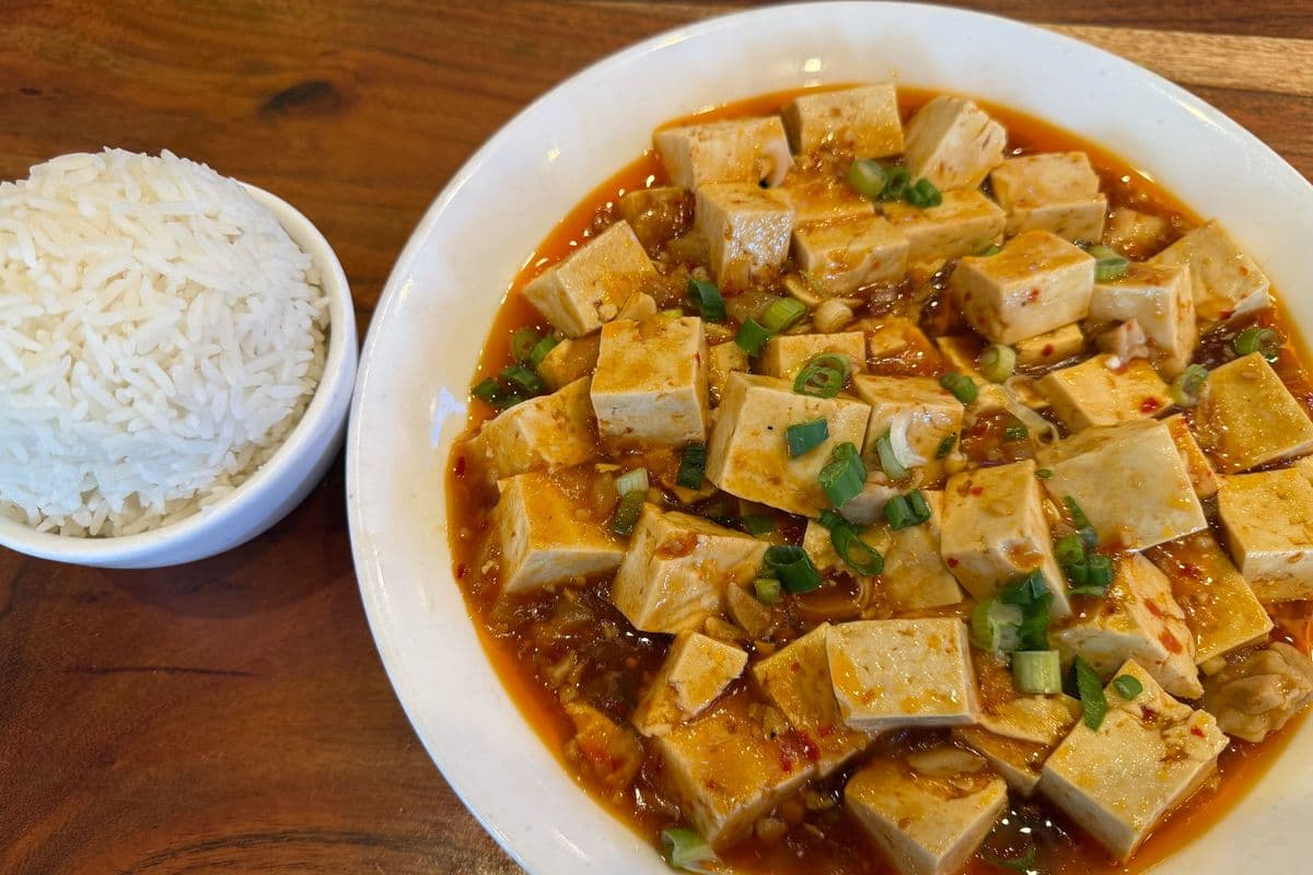 Spicy Tofu & Minced Pork on Rice 麻婆豆腐飯