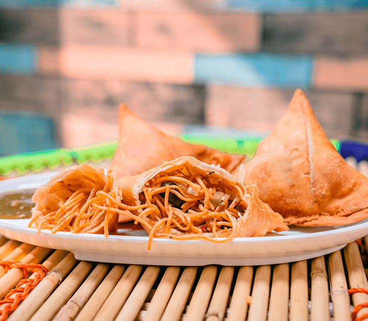Noodles Samosa (1pc)