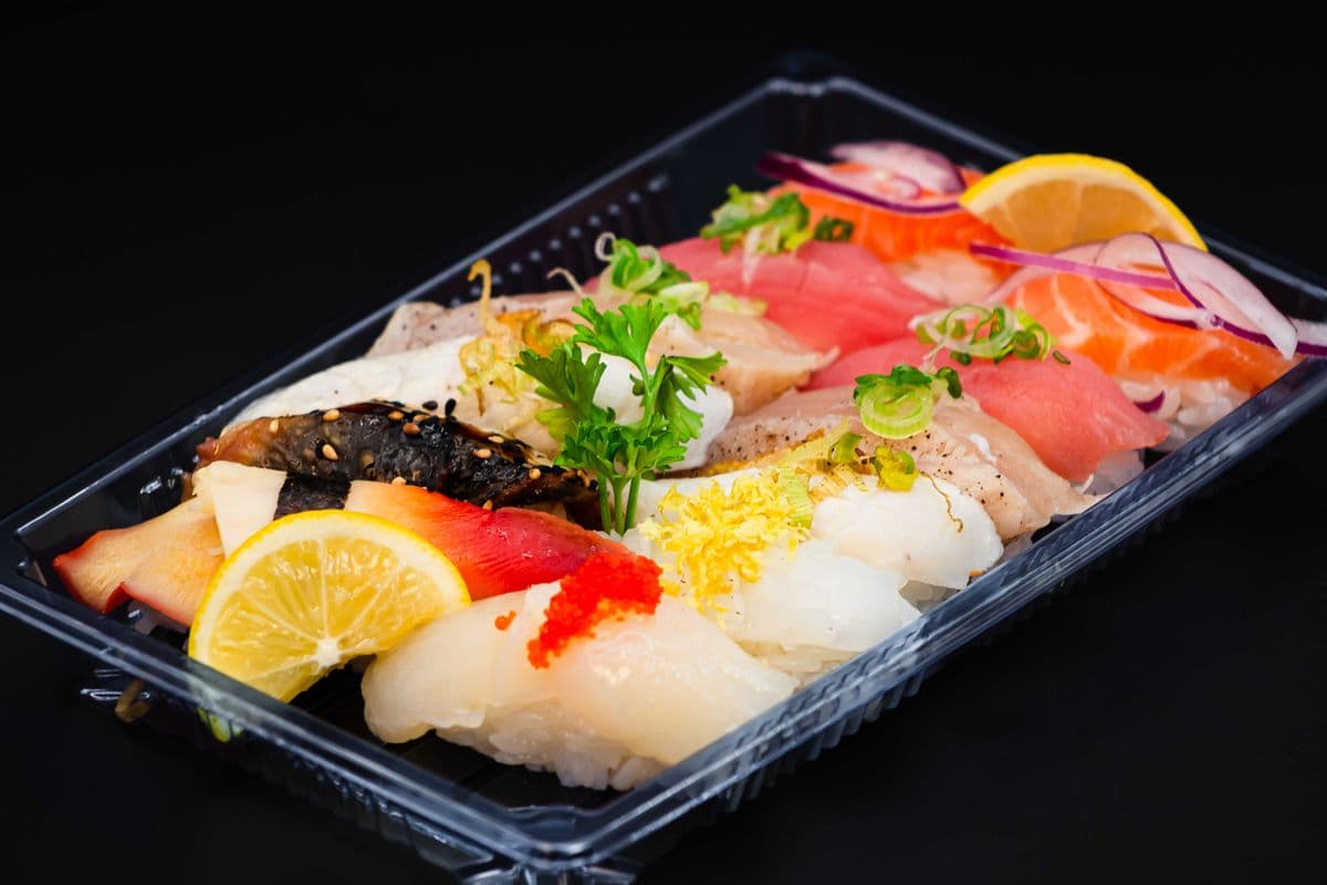 Special Sushi (12pcs)