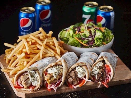 Repas familial pitas / Pita Family Meal