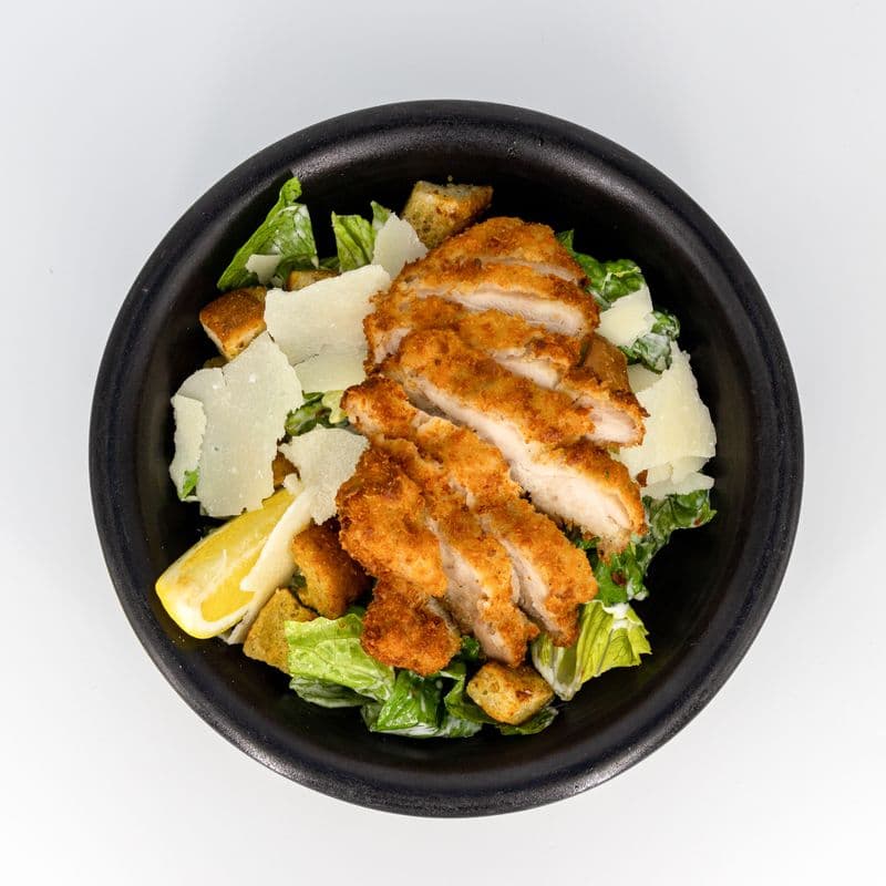 Salade César au Poulet Croustillant / Crispy Chicken Caesar Salad
