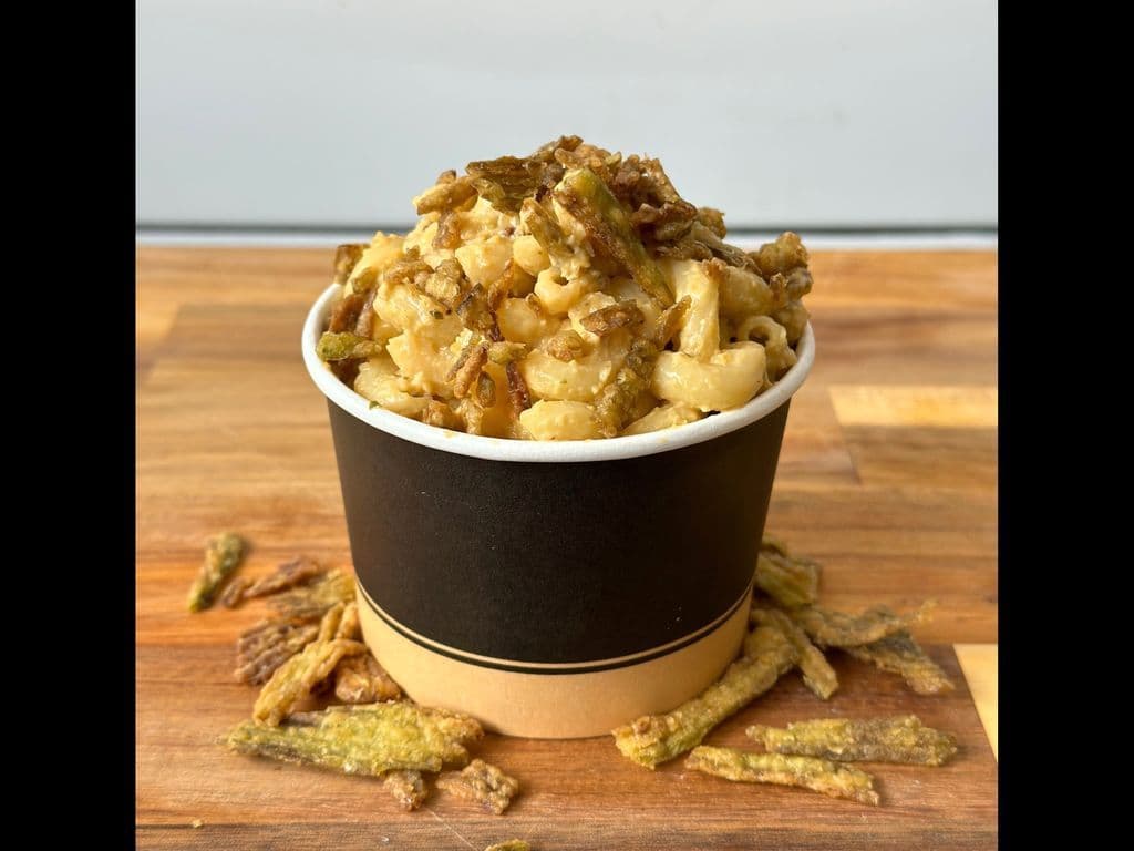 Mac and Cheeze