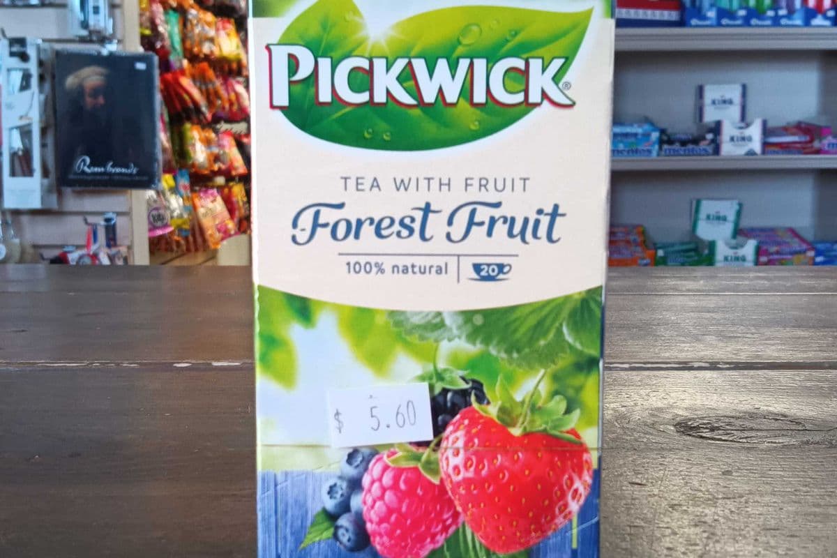 Pickwick Forest Fruit Tea