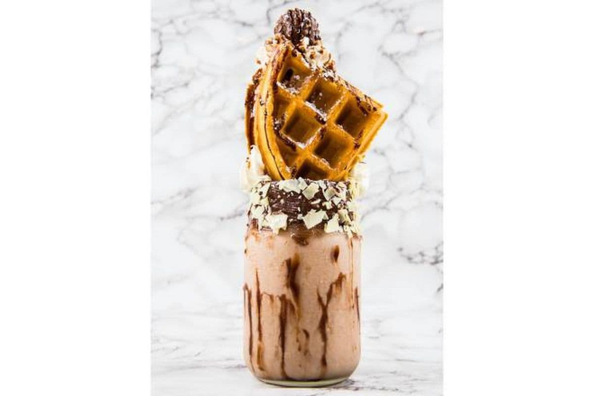 Nutella Lovers (Waffle Freakshake) - Super Freakshakes