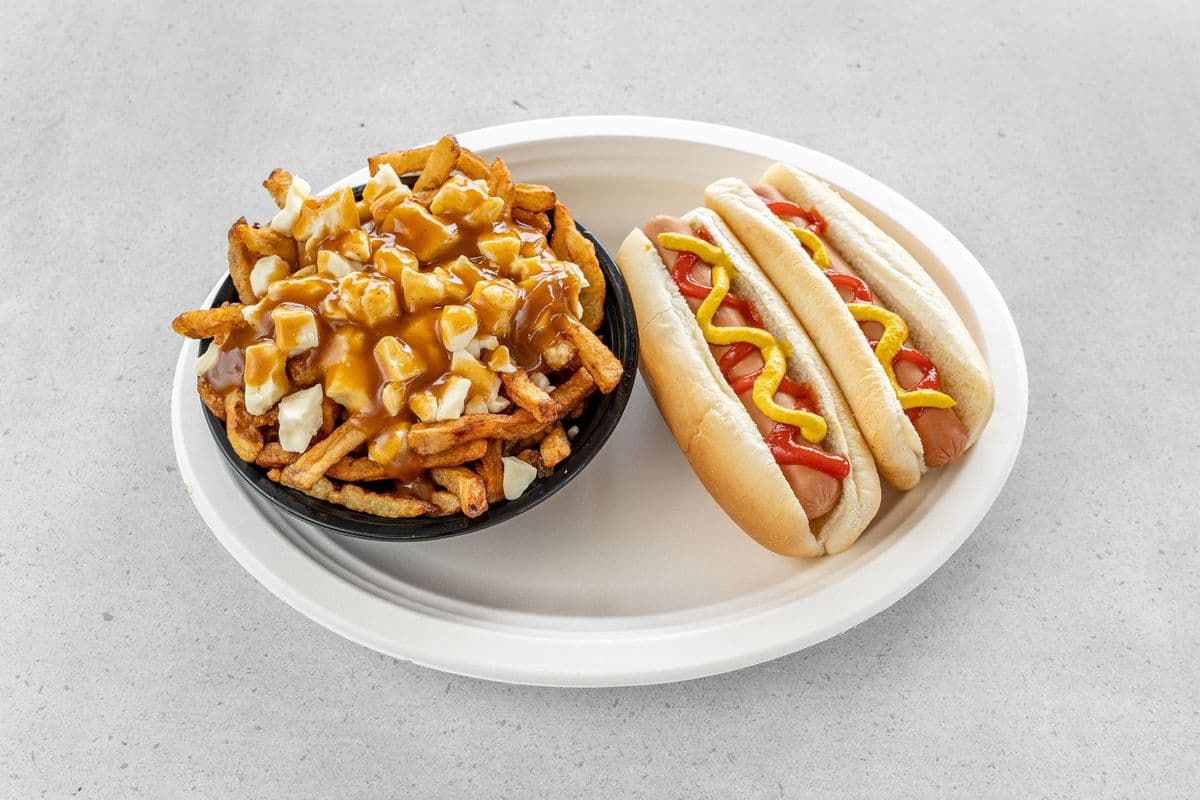 Trio 4: 2 Hotdogs + Poutine + Drink