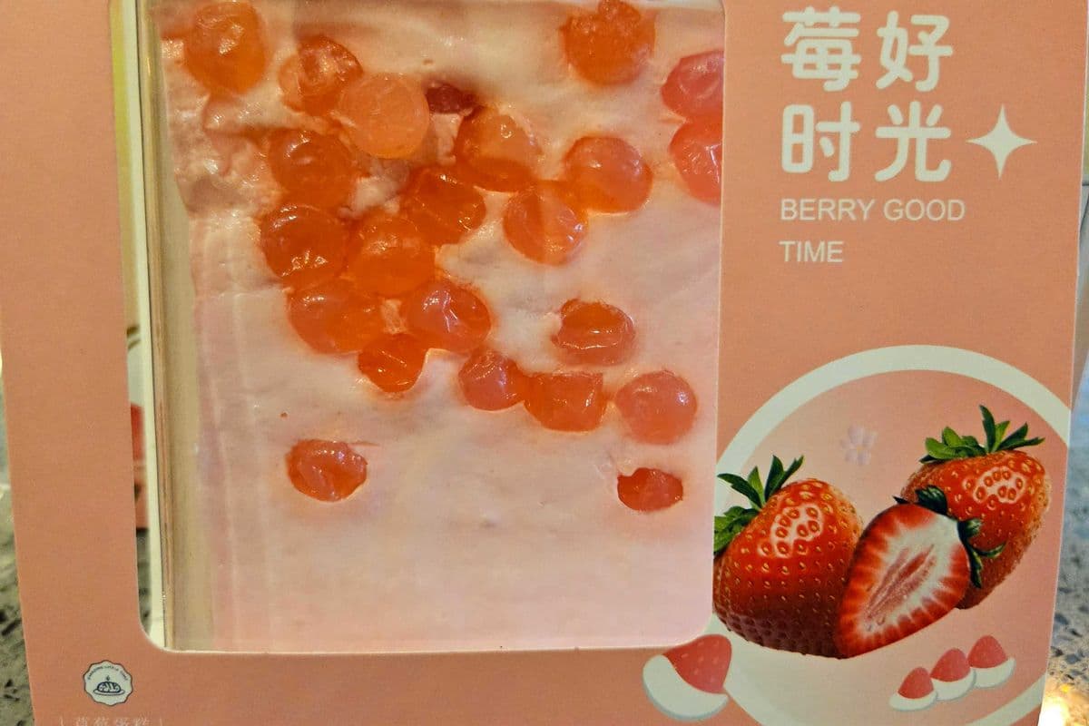 STRAWBERRYBOBO CAKE