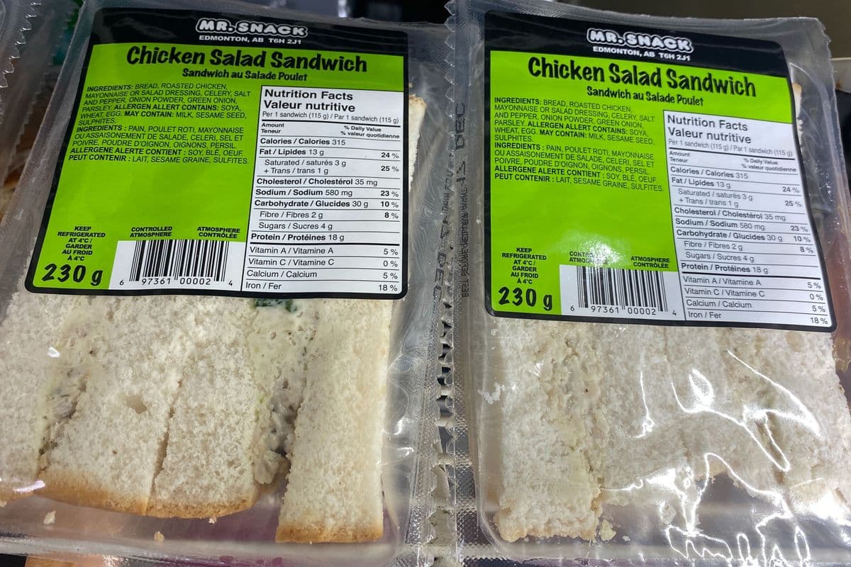 Chicken Salad Sandwich (230g) (315 Cal)
