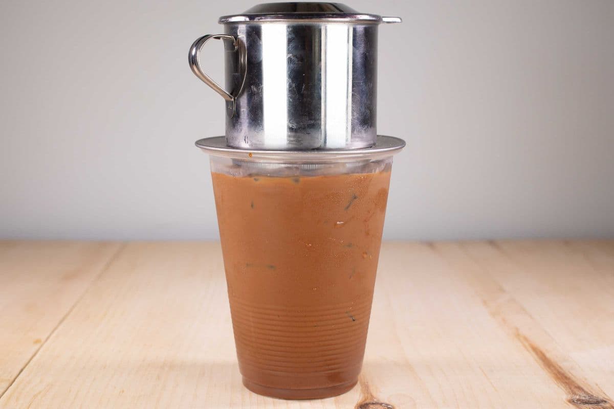 Vietnamese Iced Coffee - Cà Phê Sữa Đá (Large)