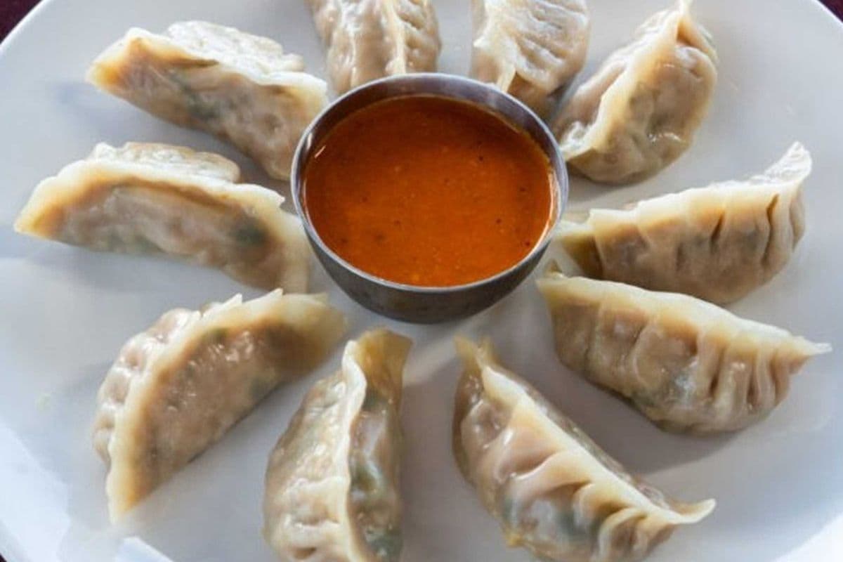Momos (Veggie/Chicken)