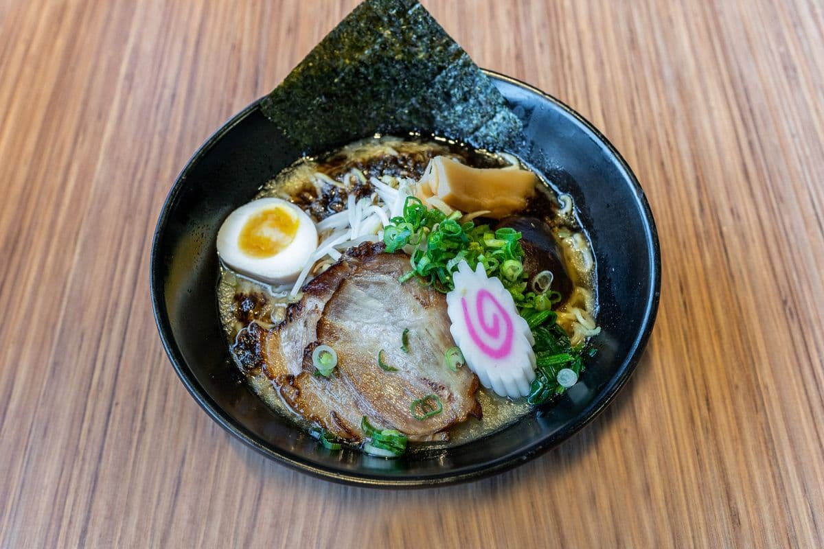 Menbow Black Ramen