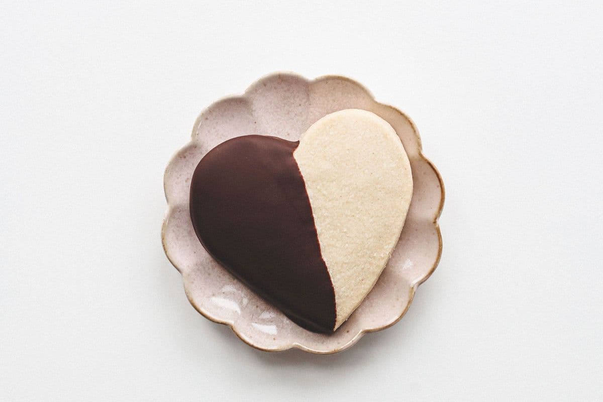Chocolate Dipped Shortbread Hearts
