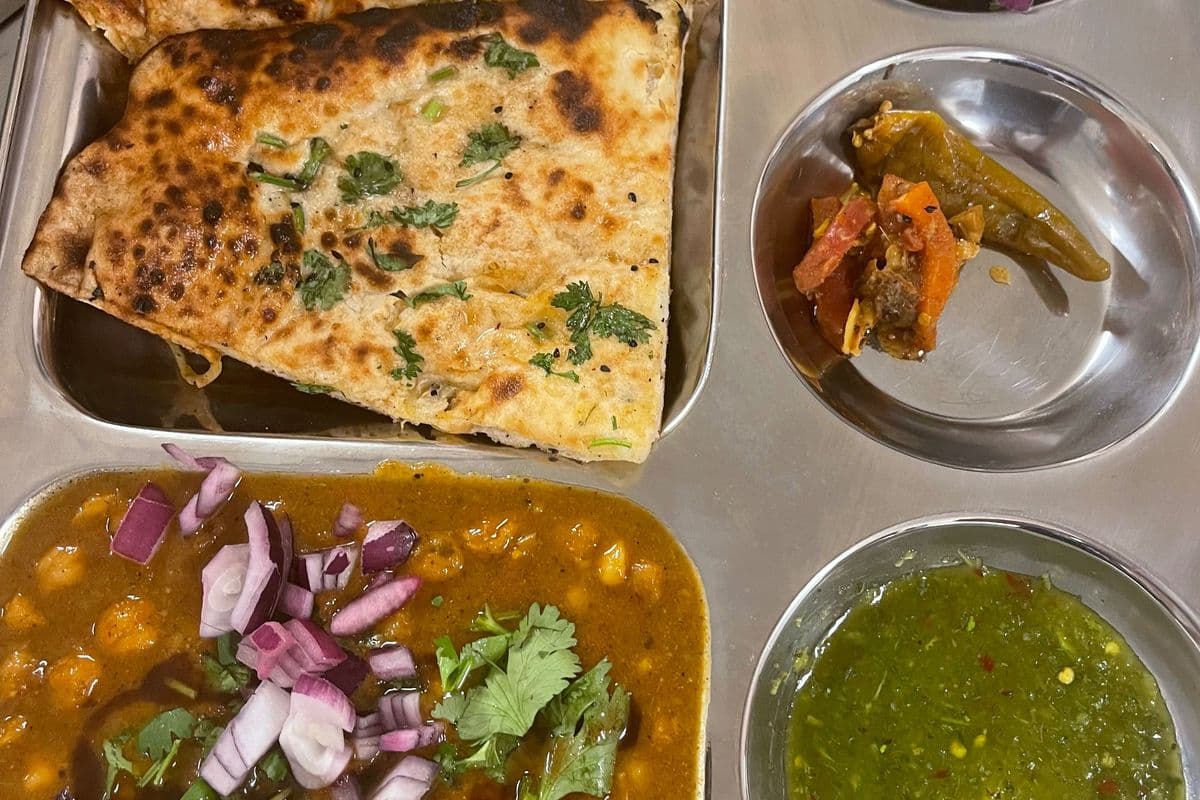Amritsari Kulcha (2 pcs)