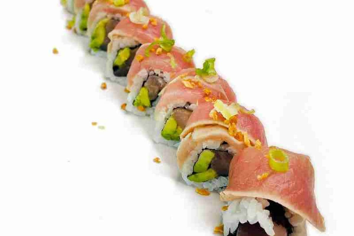 Tuna Tataki Roll (8pcs)